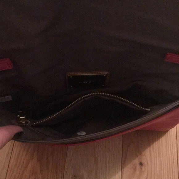 Hot pink clutch - Picture 4 of 5